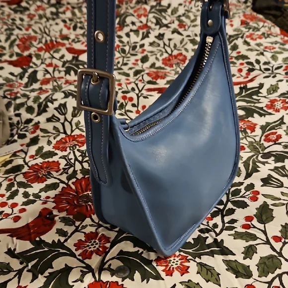 Coach Navy Blue Shoulder Bag - Picture 5 of 10